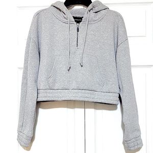 Alphalete cropped hoodie